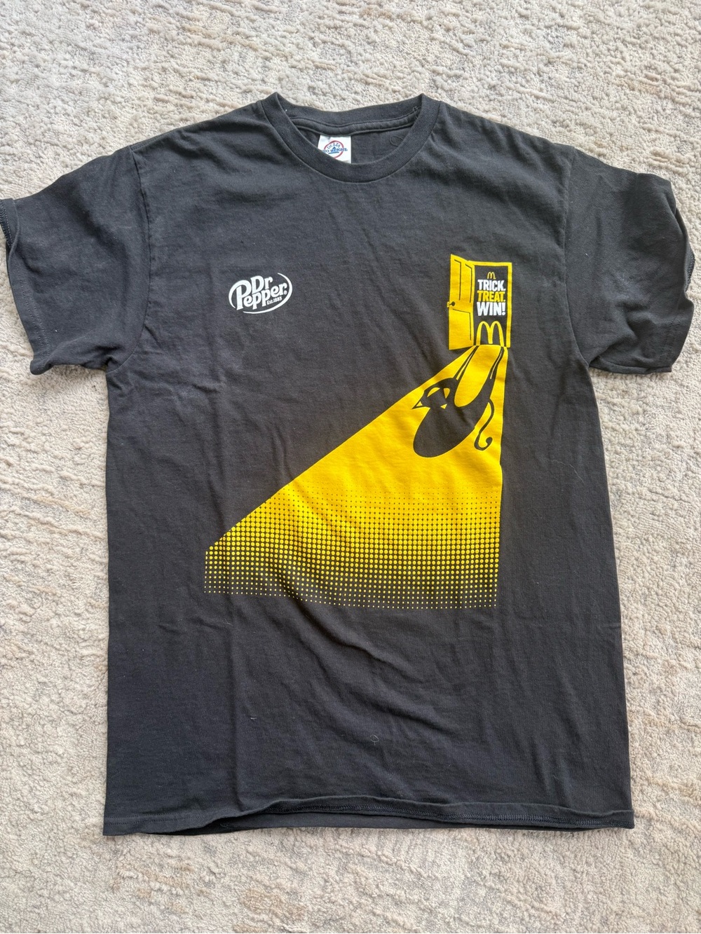 Dr Pepper x McDonald's Black & Yellow Graphic Tee Vintage Staff T-shirt.